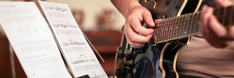 guitar class at IQ School of Music